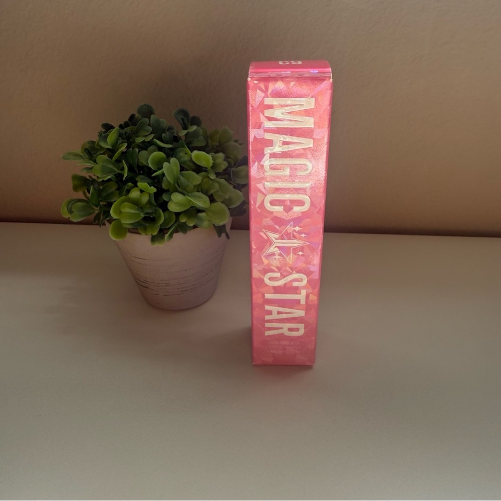 Jeffree Star Magic Star Liquid Concealer Makeup Shade C9 NEW - Picture 3 of 8